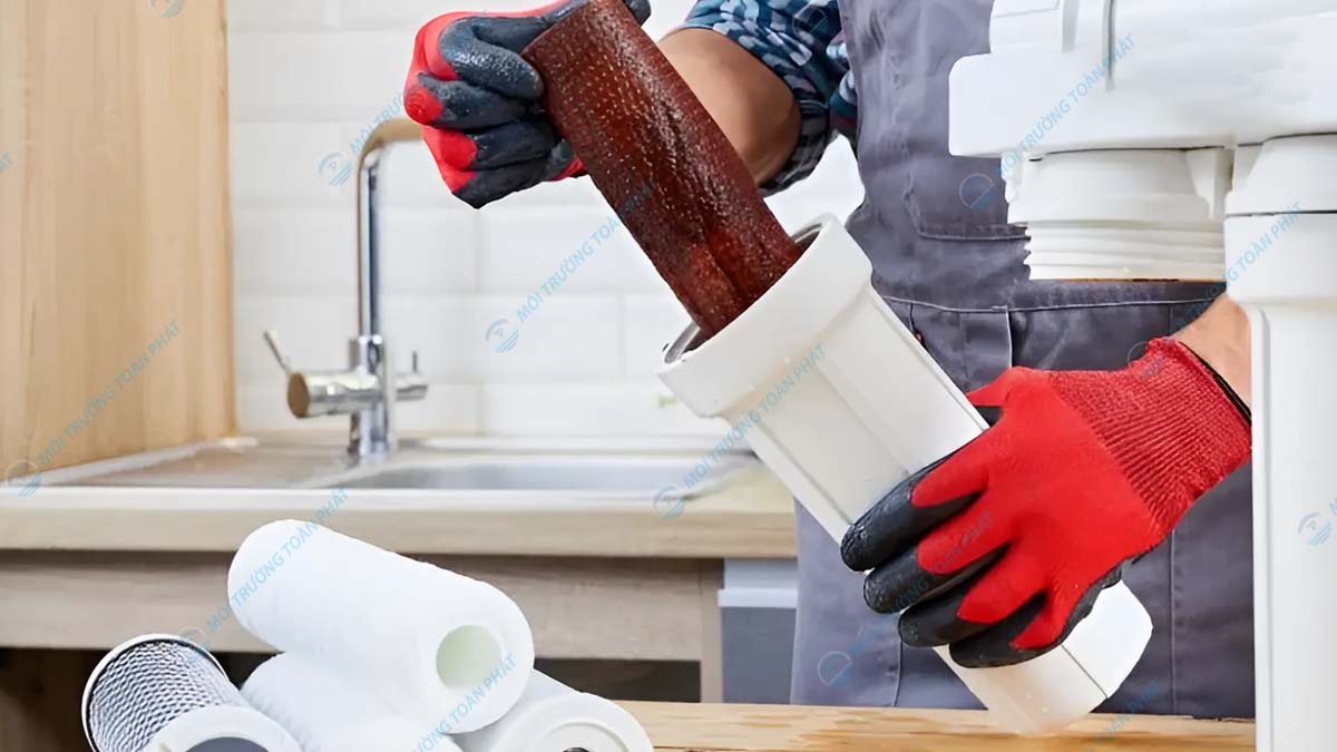 bao-lau-thi-nen-thay-loi-loc-nuoc