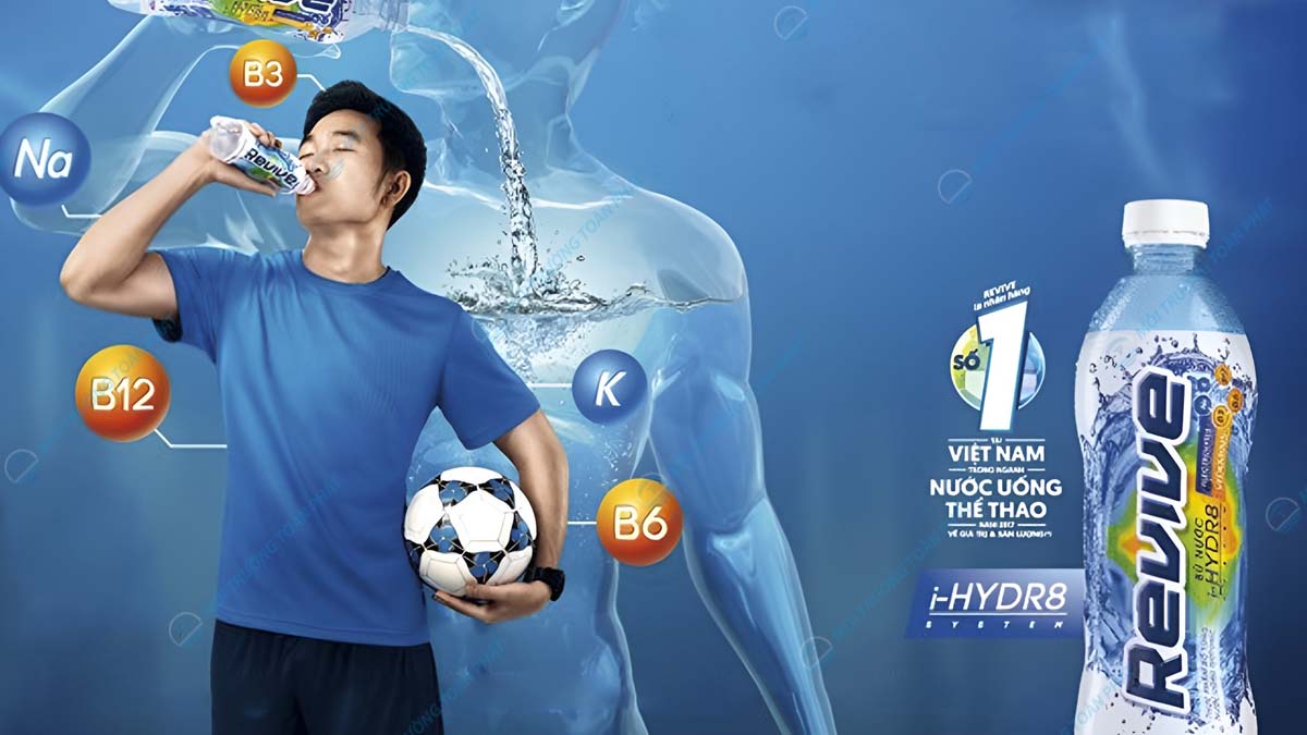 Nước điện giải cho người tập gym: Các loại phổ biến Nước uống ISOTONIC 7UP Revive